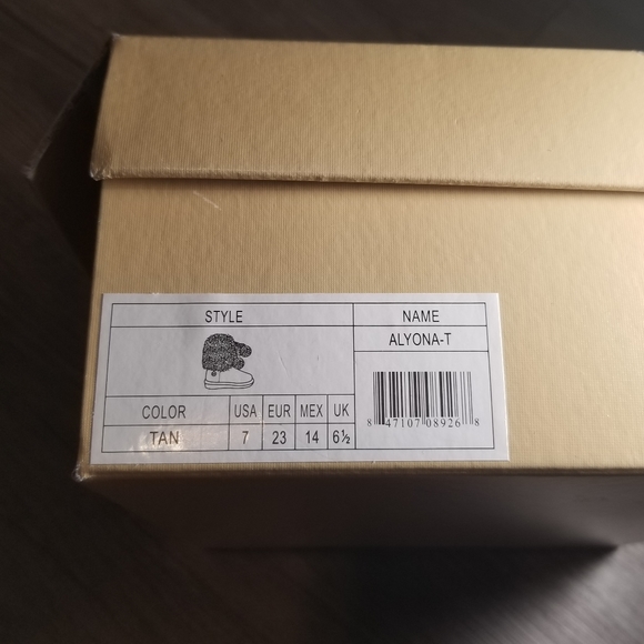 Michael Kors Alyona-T boots - Picture 6 of 6